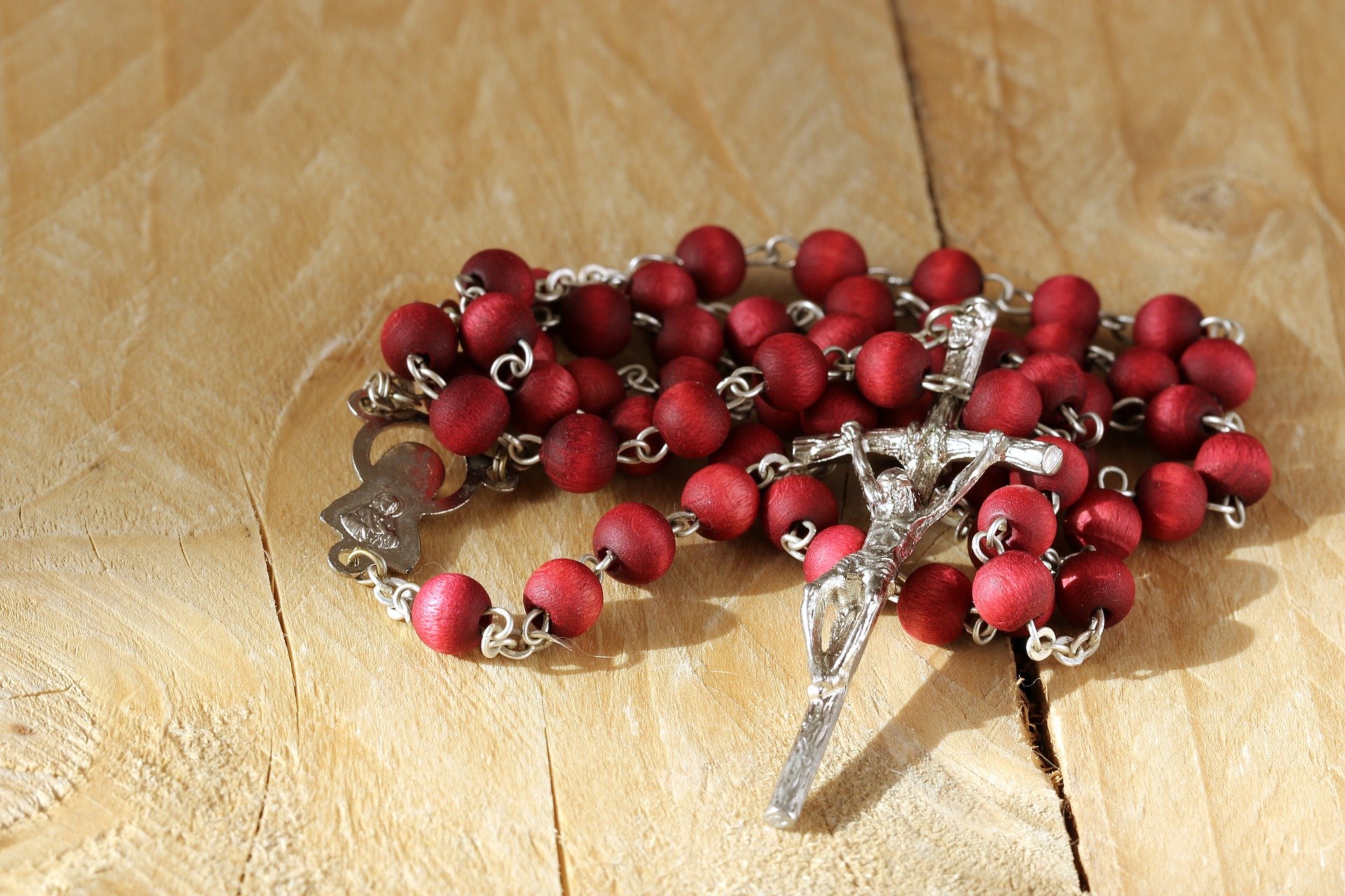 the-rosary-1766393_1920